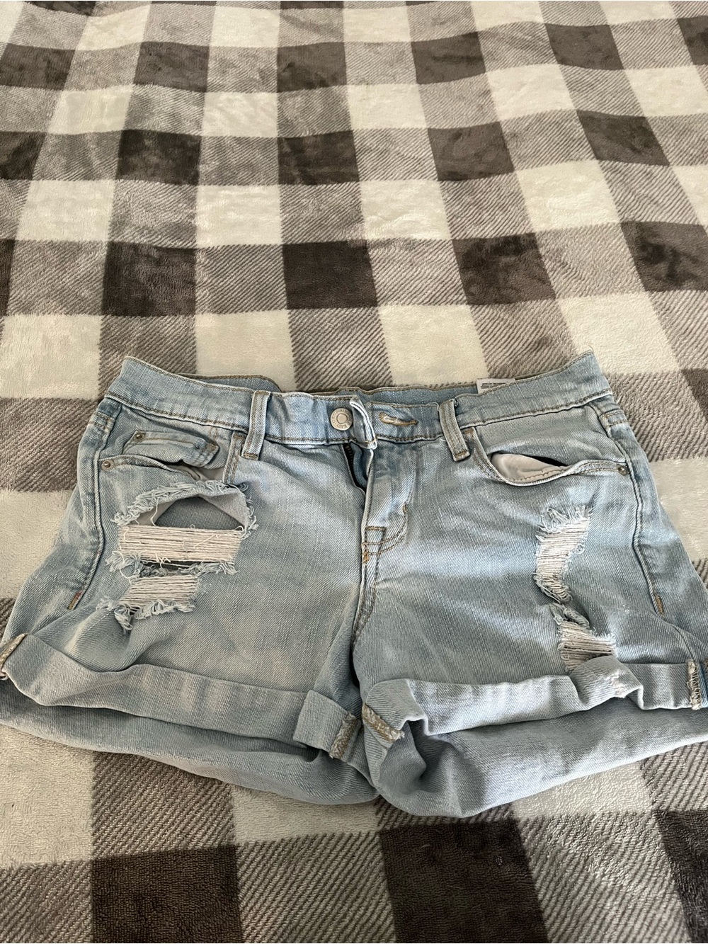 Old Navy Light Blue Distressed Rolled-Hem Denim Shorts